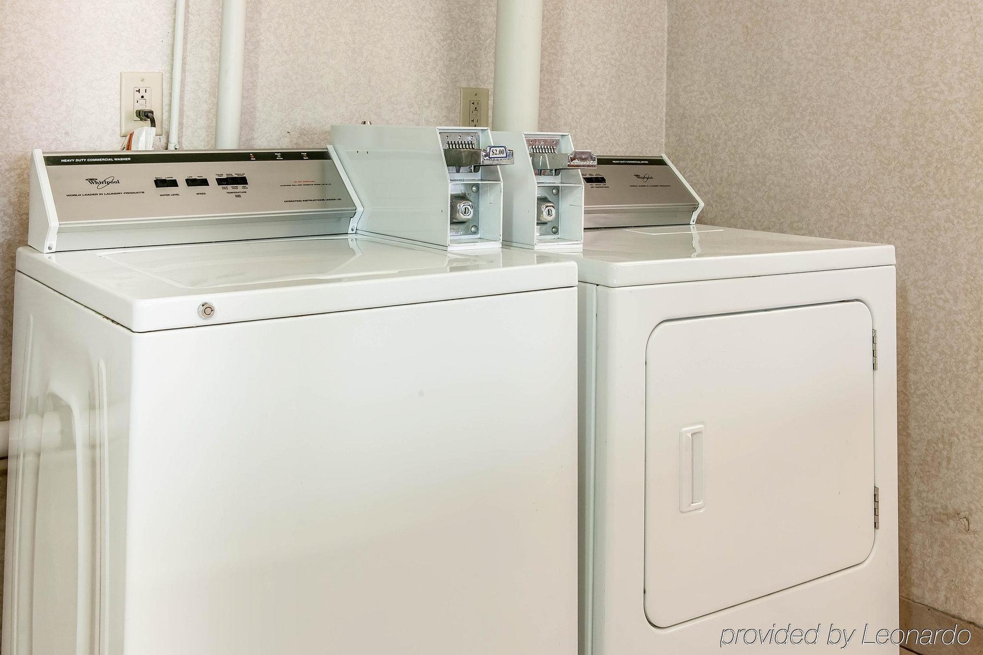 Quality Inn & Suites Danville Bagian luar foto