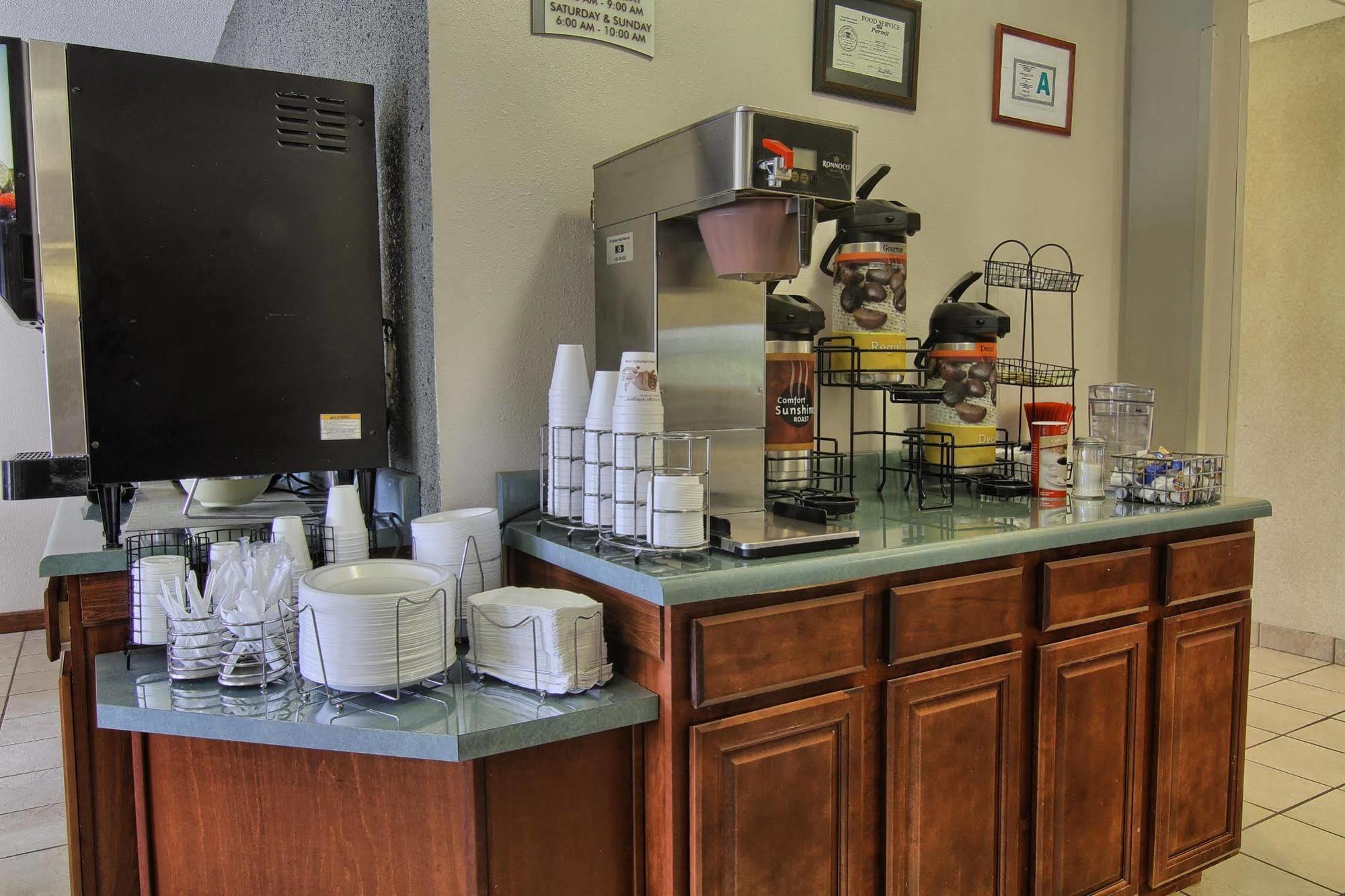Quality Inn & Suites Danville Bagian luar foto