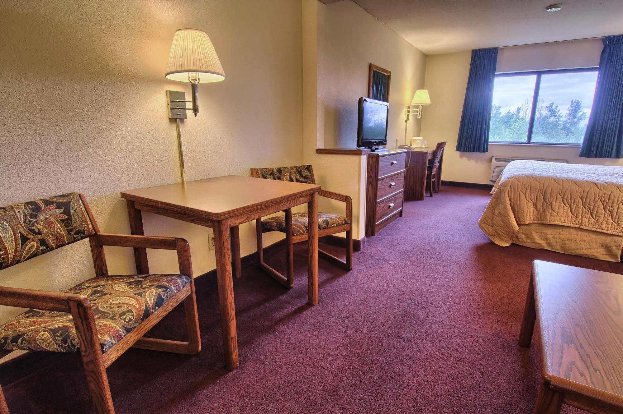 Quality Inn & Suites Danville Bagian luar foto